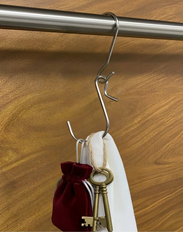 LJY 10-Pack Polished Metal Clip Type Hanging Hooks, Holds up to 10 lbs