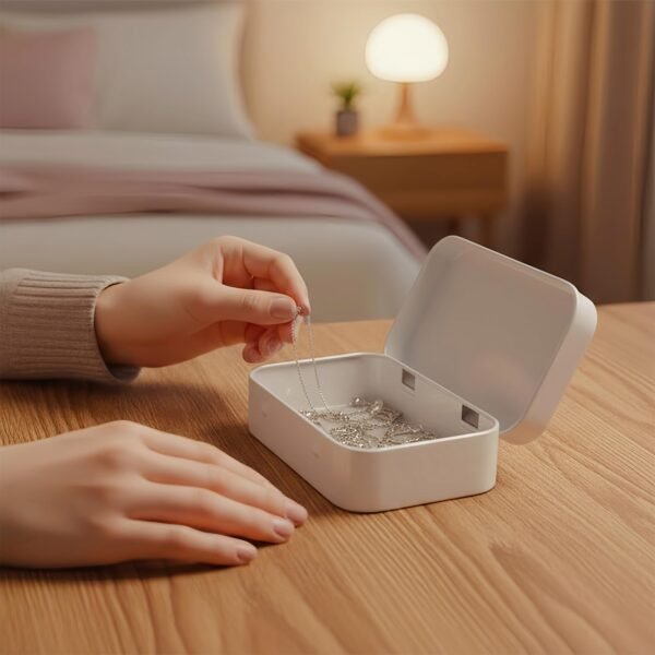 LJY 20-Piece Metal Hinge Tin Box Containers - For Gift Wrapping. Dental Floss Stick - Toothpick Holder and a Sliding-Cover Dental Floss Pick Storage Box (White, 20 Pcs 3.7"x2.4"x0.9")